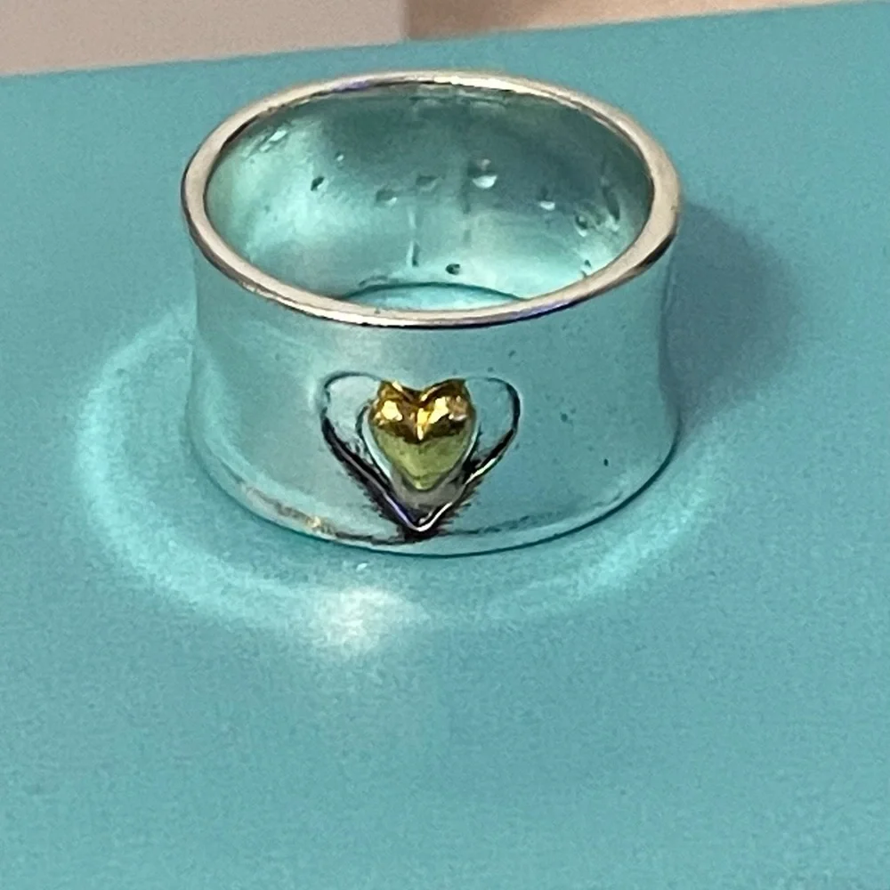 💛 S925 Stamped Silver with Gold Heart Ring-Size 7 - Picture 3 of 8